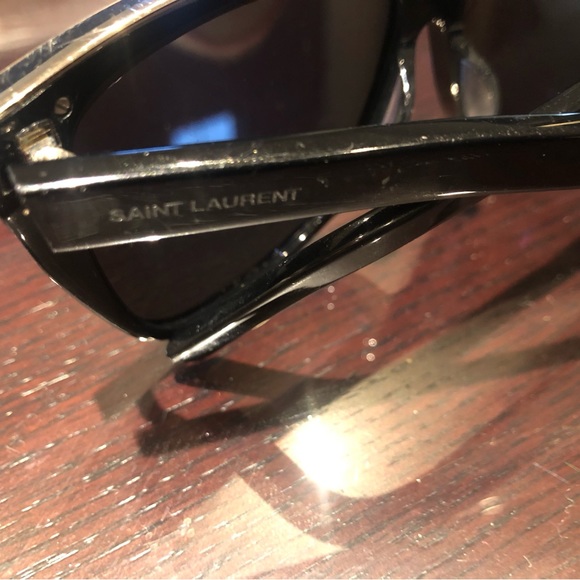Authentic Saint Laurent black sunglasses - Picture 5 of 10